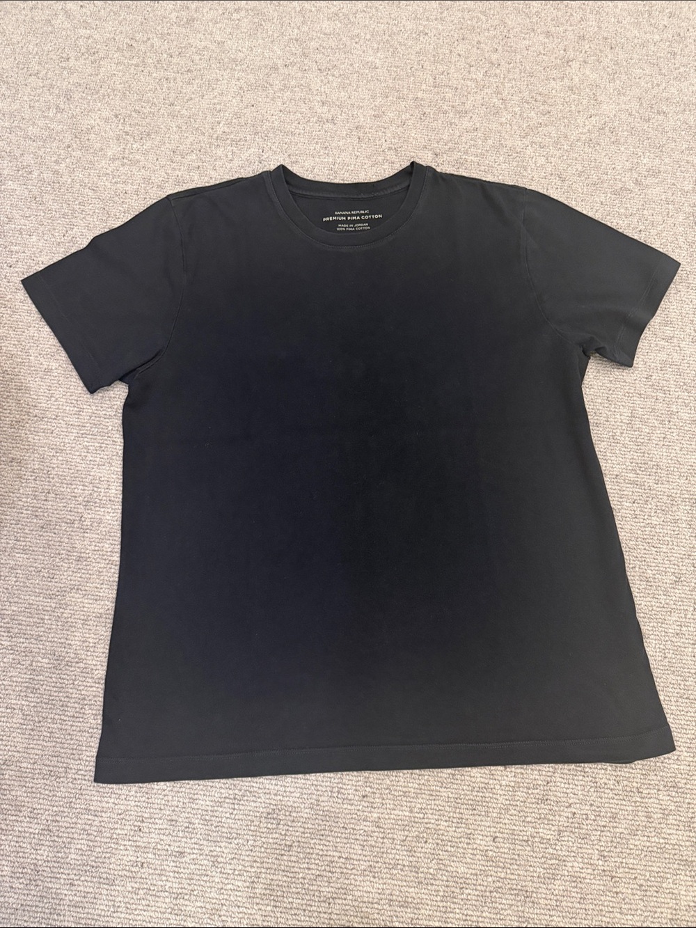 BANANA REPUBLIC SHORT SLEEVE BLACK MEN'S PREMIUM PIMA COTTON TEE IN SIZE SMALL
